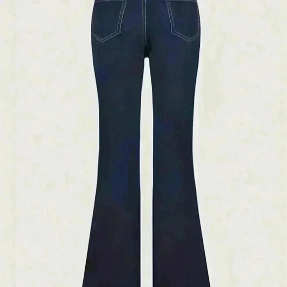 Dark Wash Casual Women's Mom Fit Jeans - Picture 3 of 4